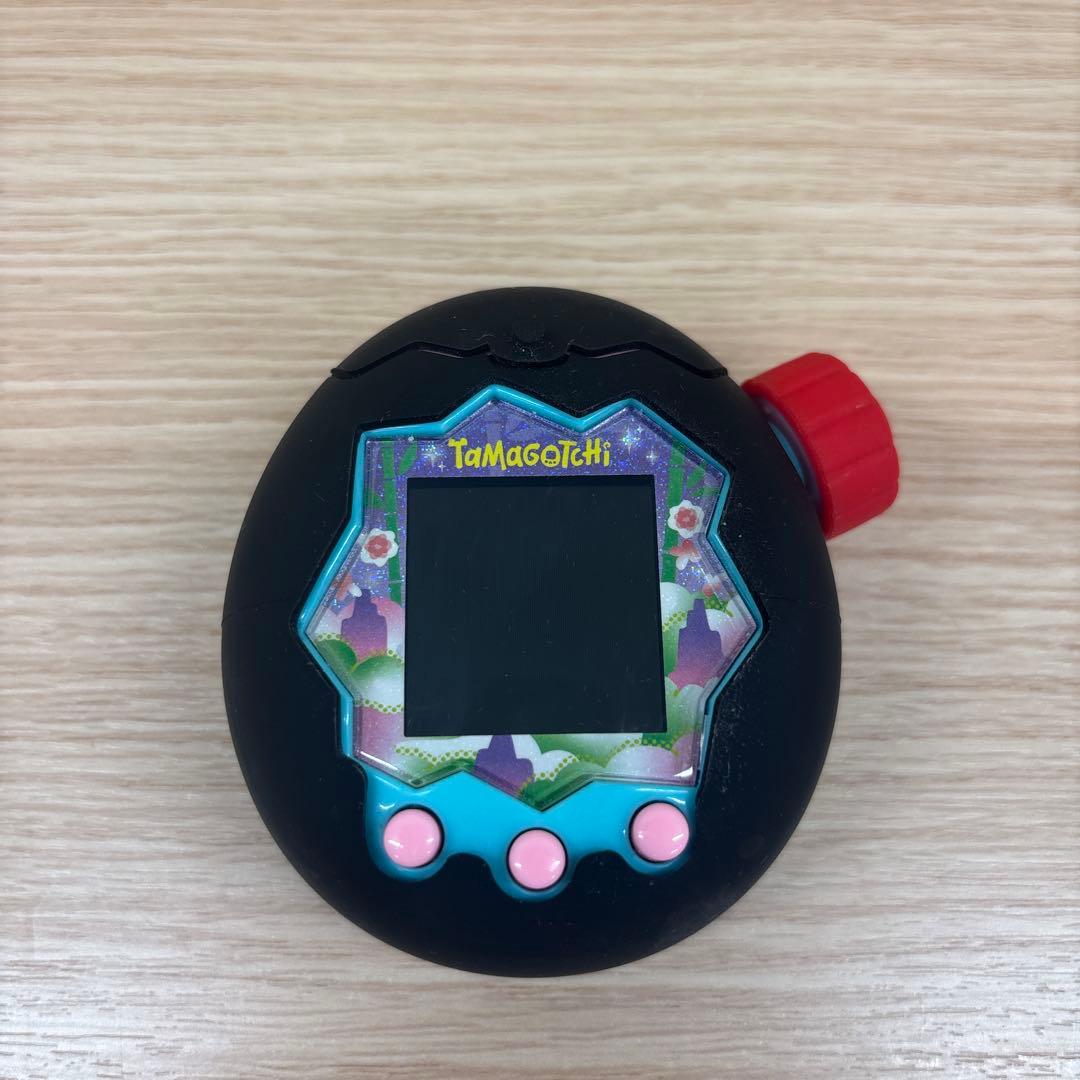 美品】たまごっちパラダイス ジェイドフォレスト シリコンケース 保護