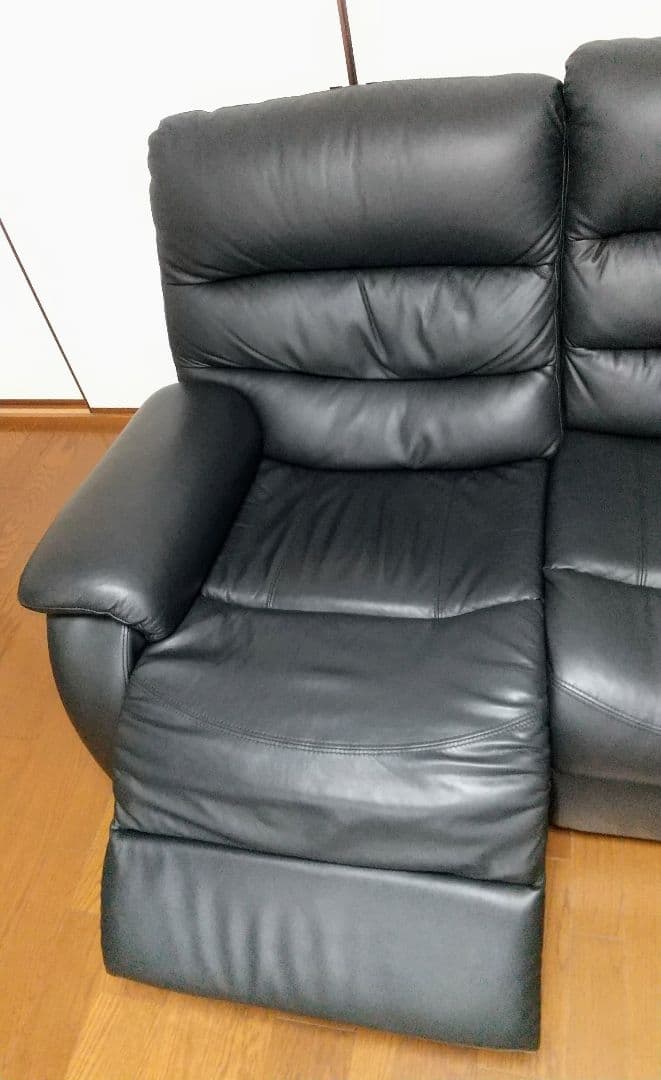 ニトリ 電動リクライニングソファー ビリーバー3 テーブル付き 3人用 黒 本革