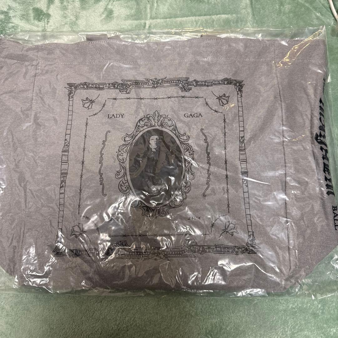 LADY GAGA MAYHEM BALL会場限定トートグレー - メルカリ