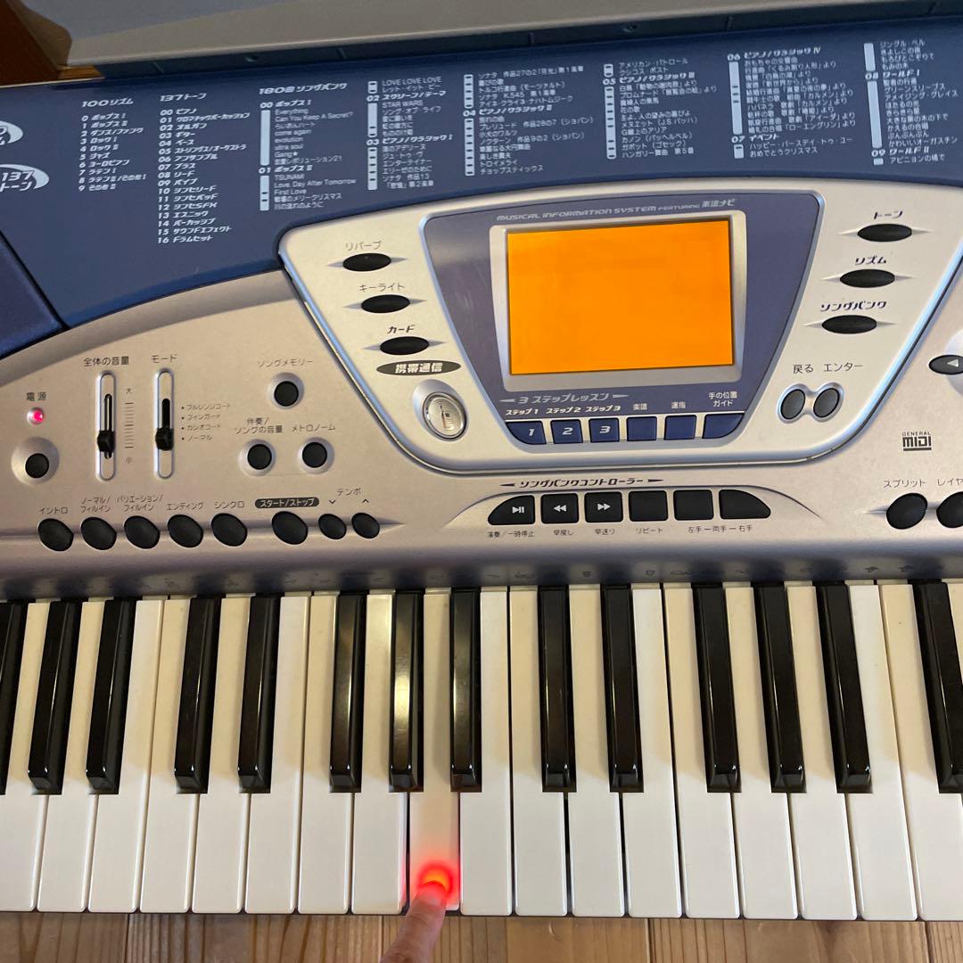 ひつじさん専用】電子ピアノCASIO光ナビ LK-350IT 76鍵盤 - メルカリ