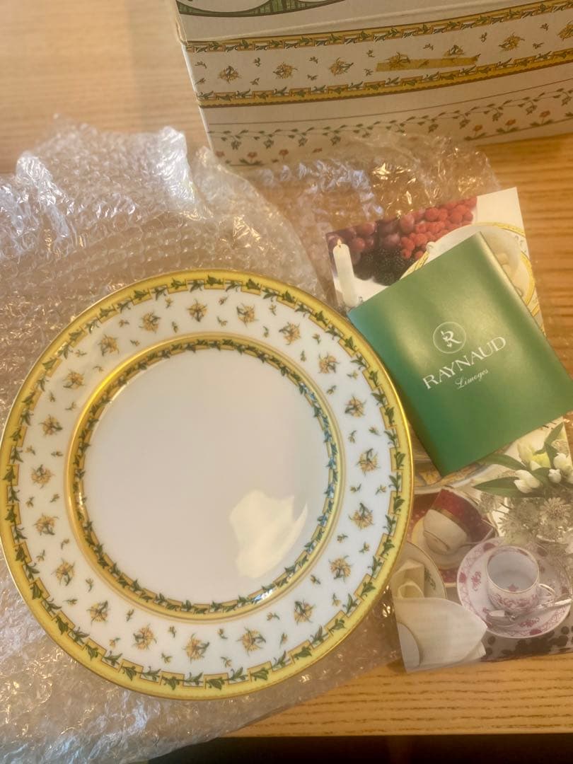 【新品、未使用】レイノー　リモージュ　 ブーゲンビリア　花柄　平皿　22.5cm