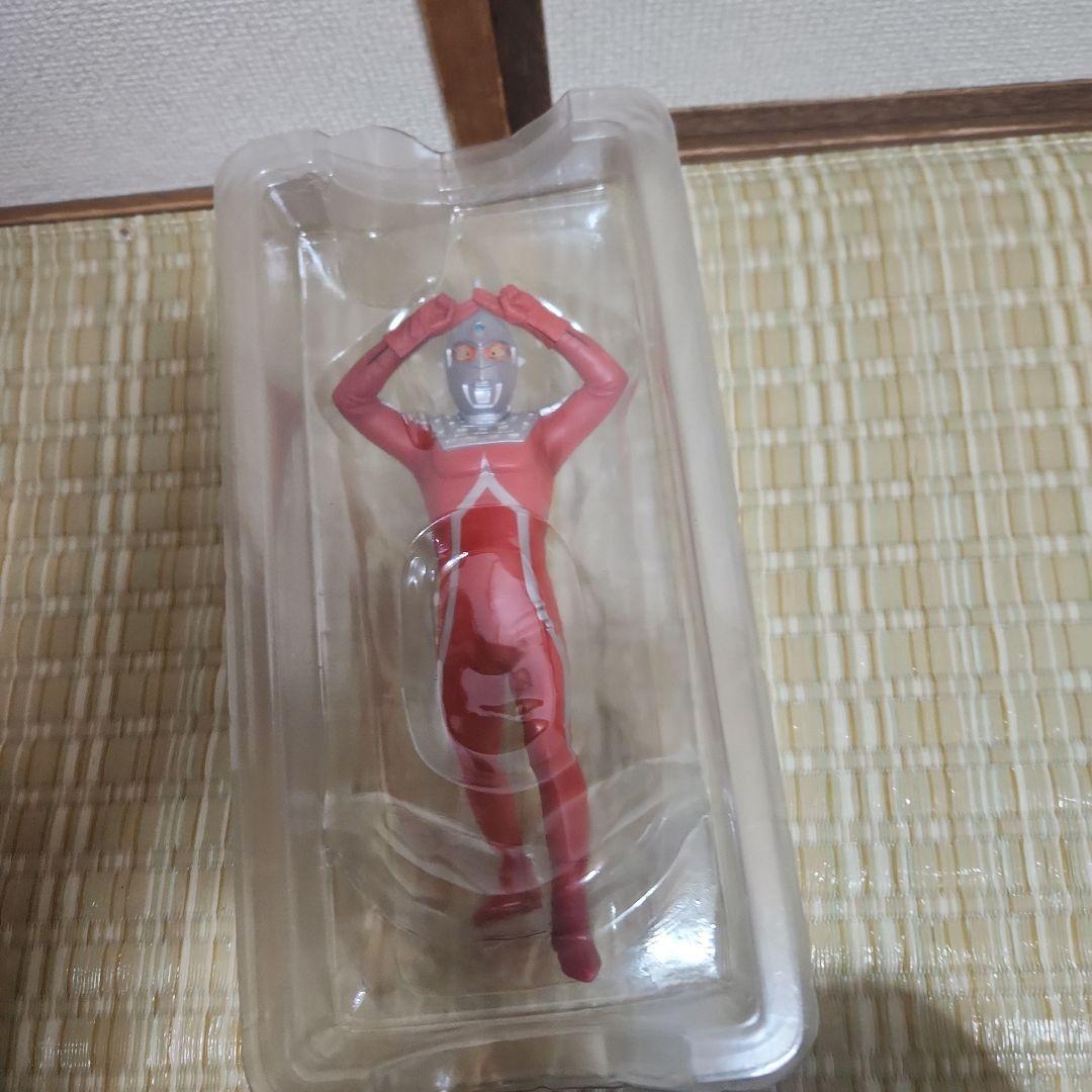 大怪獣シリーズ ウルトラセブン エメリウム光線ポーズVer. - メルカリ