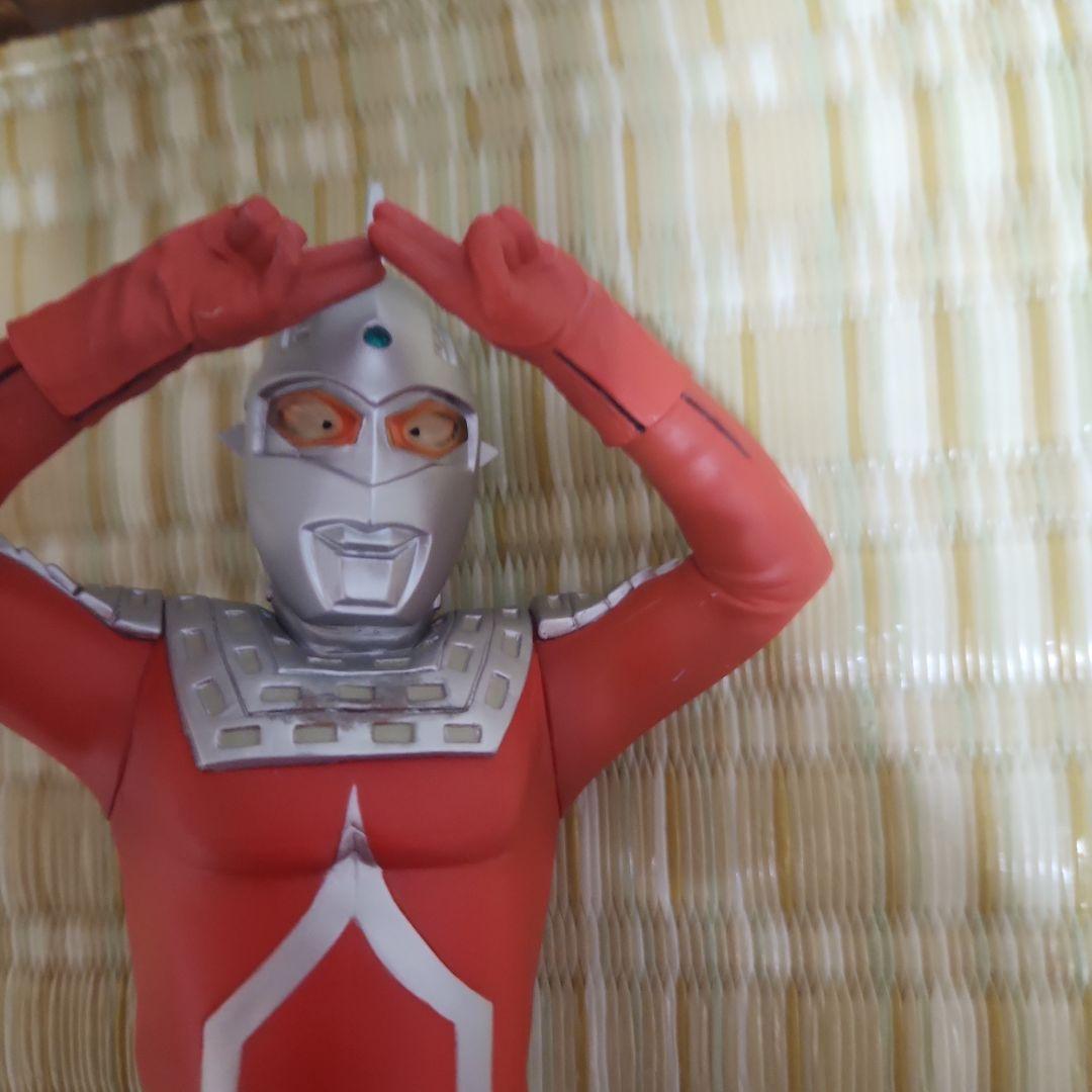 大怪獣シリーズ ウルトラセブン エメリウム光線ポーズVer. - メルカリ