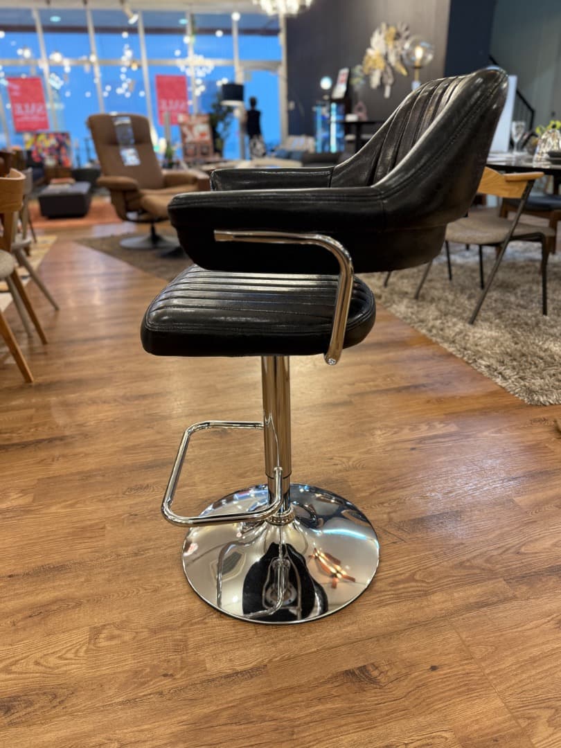 昇降機能付き回転式カウンターチェア
