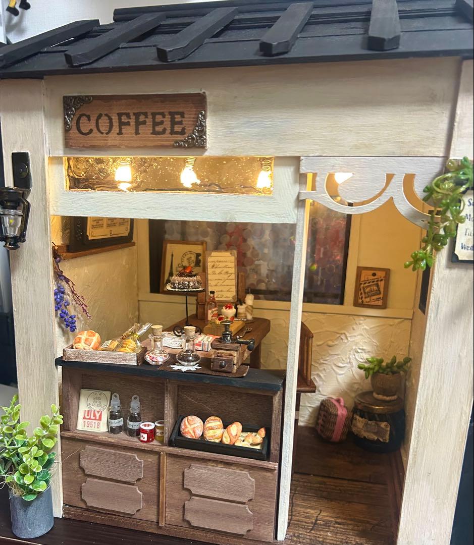 木製ミニチュアハウス⭐︎ドールハウス⭐︎背景ボード⭐︎ハンドメイド小物類一式セット