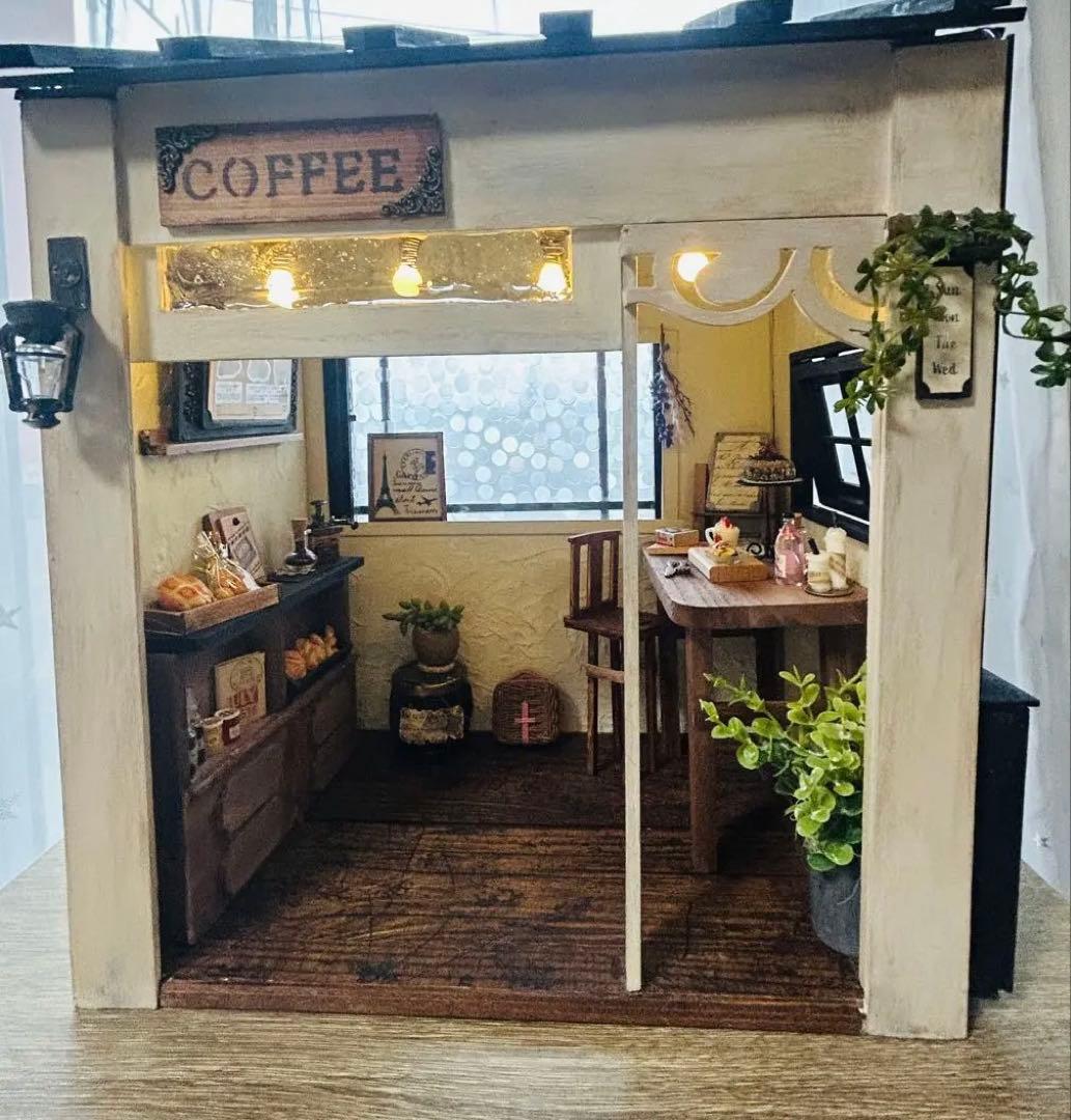 木製ミニチュアハウス⭐︎ドールハウス⭐︎背景ボード⭐︎ハンドメイド小物類一式セット