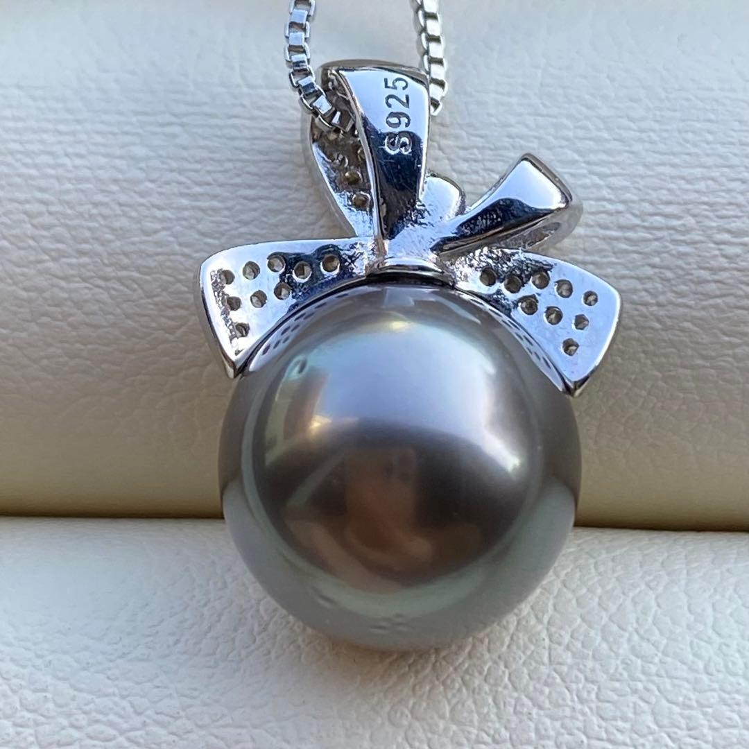 本真珠 南洋黒蝶真珠ネックレストップ 11.8mmピスタチオグリーンPT948