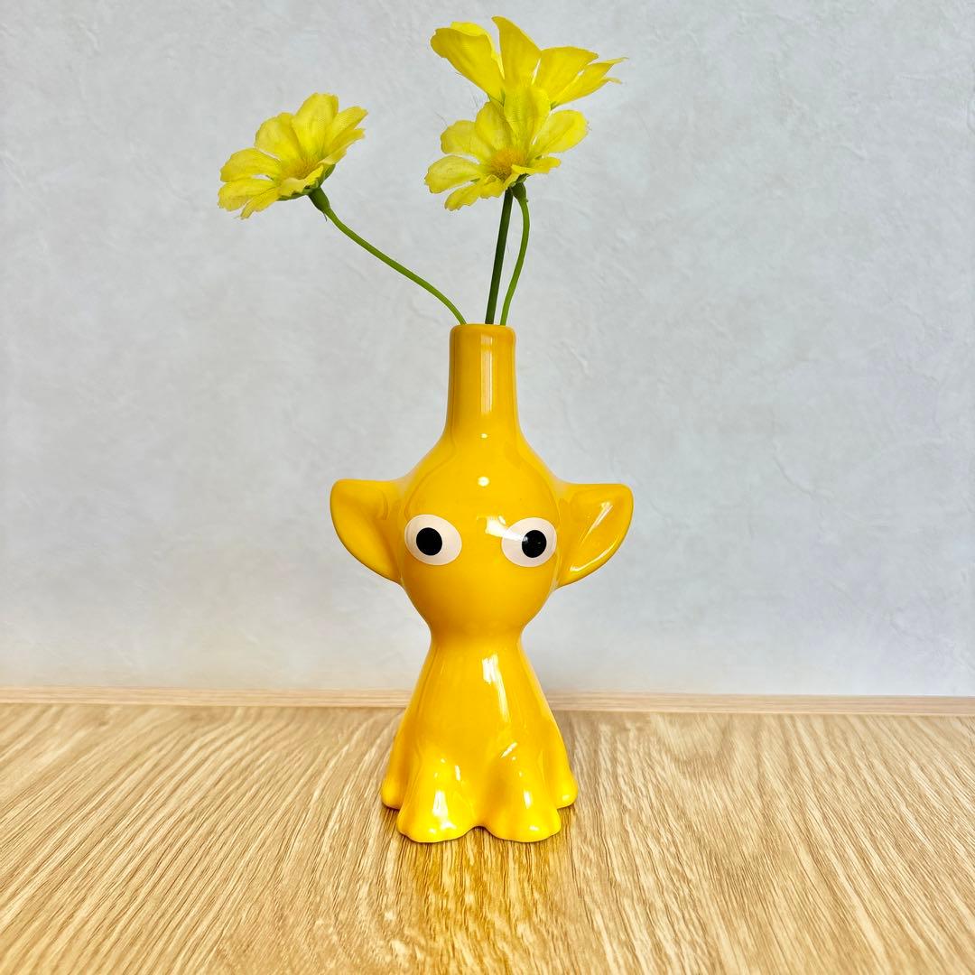ピクミン 一輪挿し 花瓶 黄色ピクミン - メルカリ