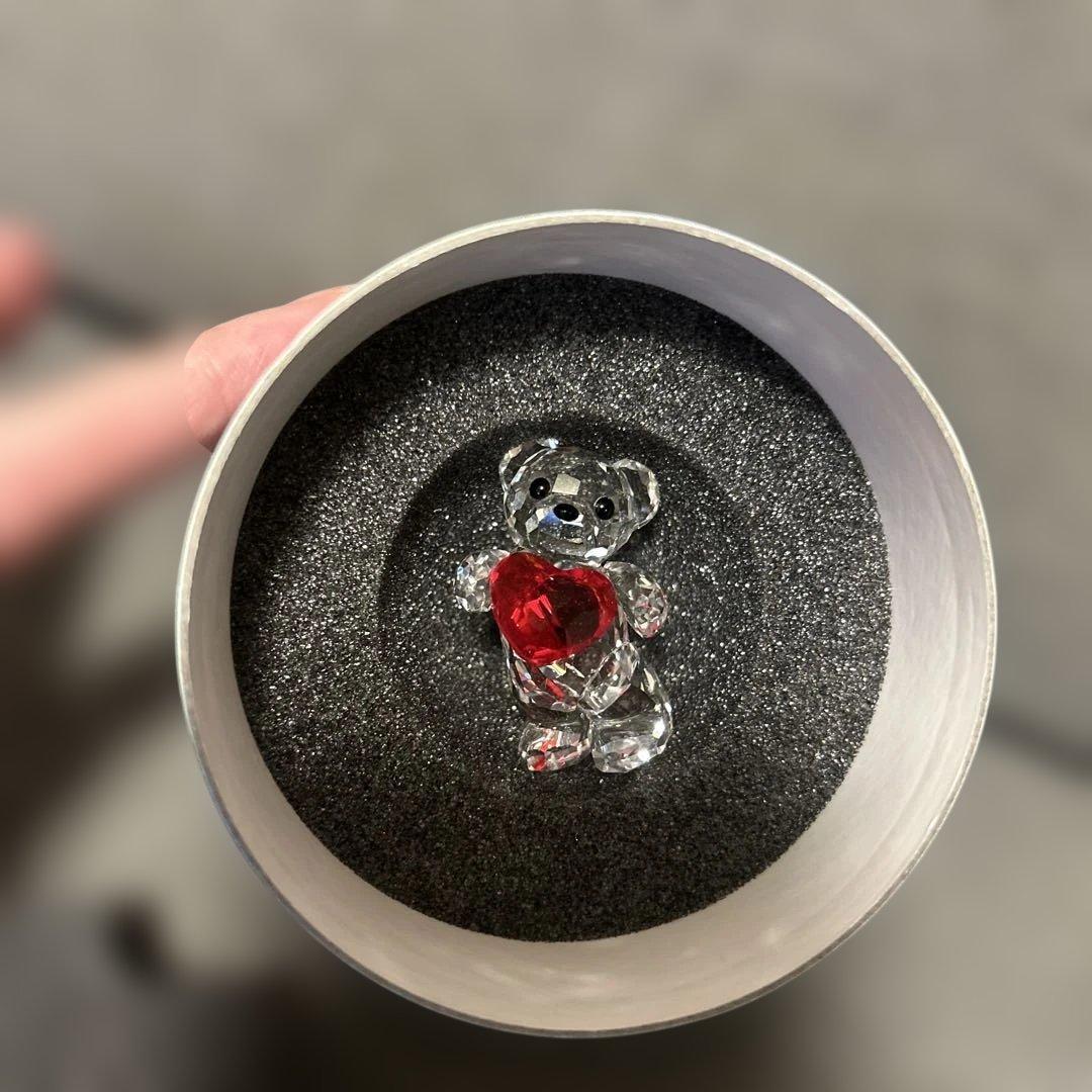 スワロフスキー クリスベア クリスタル くま 赤いハート ガラス板付き