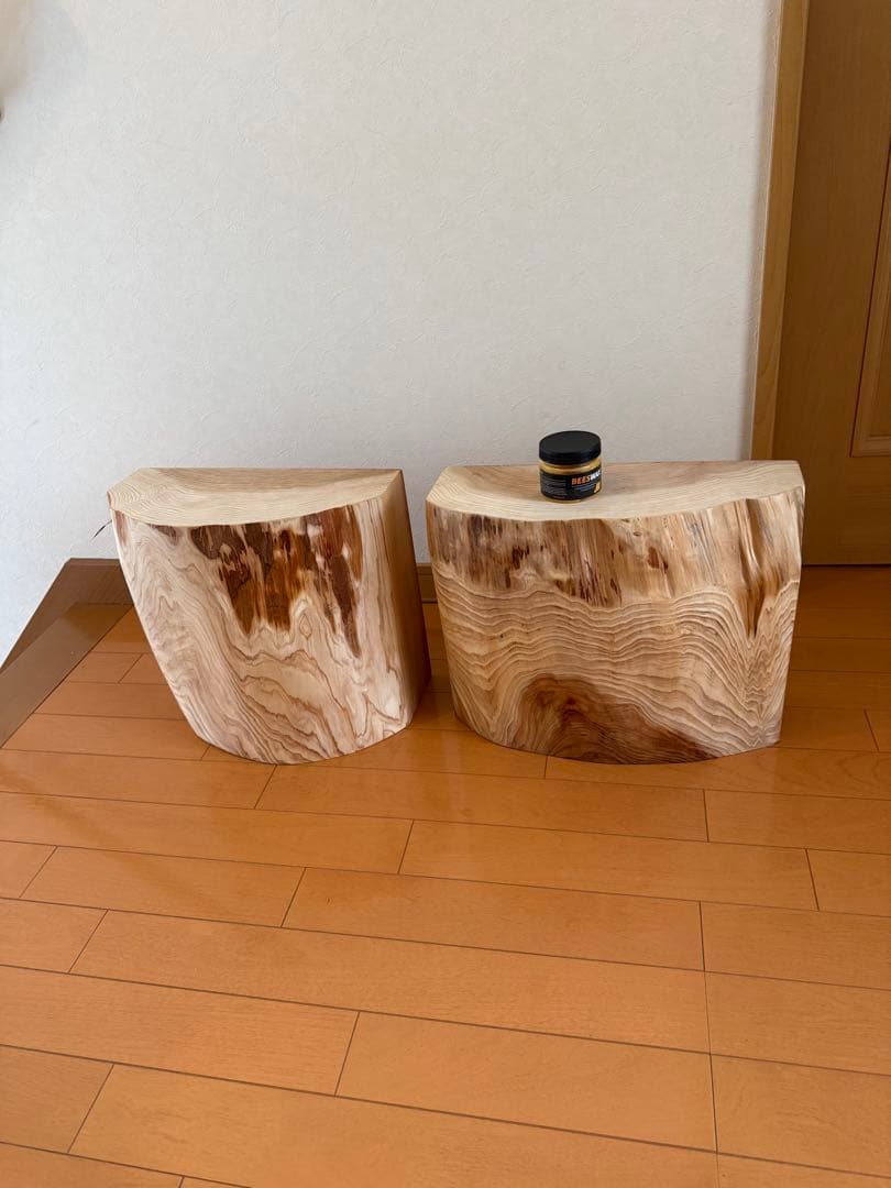 天然杉一枚板最高級杢目のゴツ脚安定テーブル　beeswax塗装仕上げ‼️