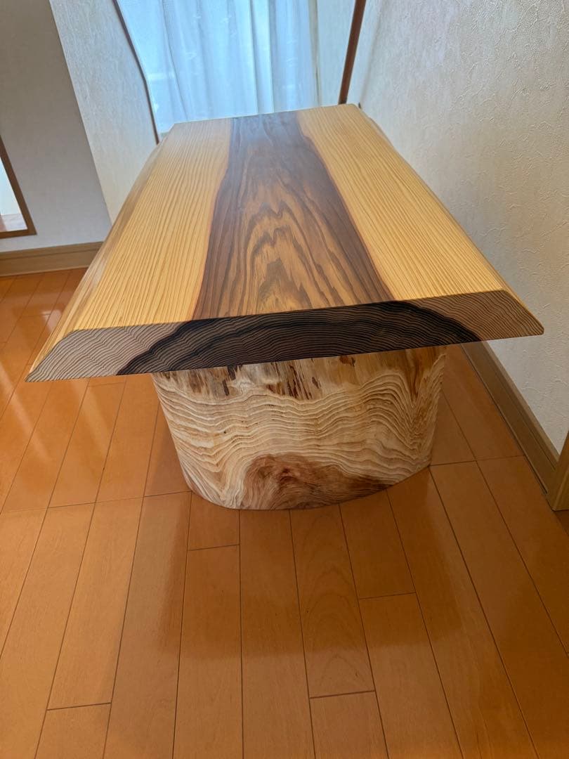 天然杉一枚板最高級杢目のゴツ脚安定テーブル　beeswax塗装仕上げ‼️