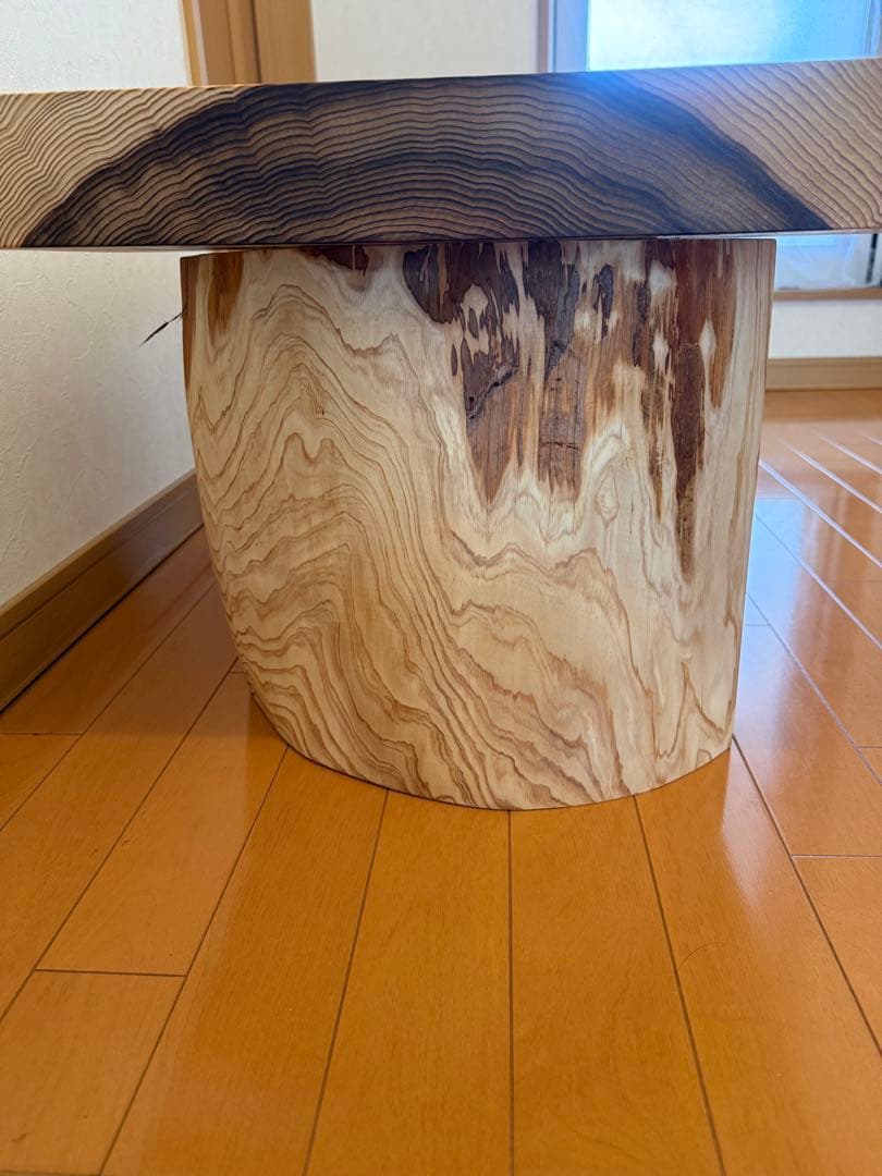天然杉一枚板最高級杢目のゴツ脚安定テーブル　beeswax塗装仕上げ‼️