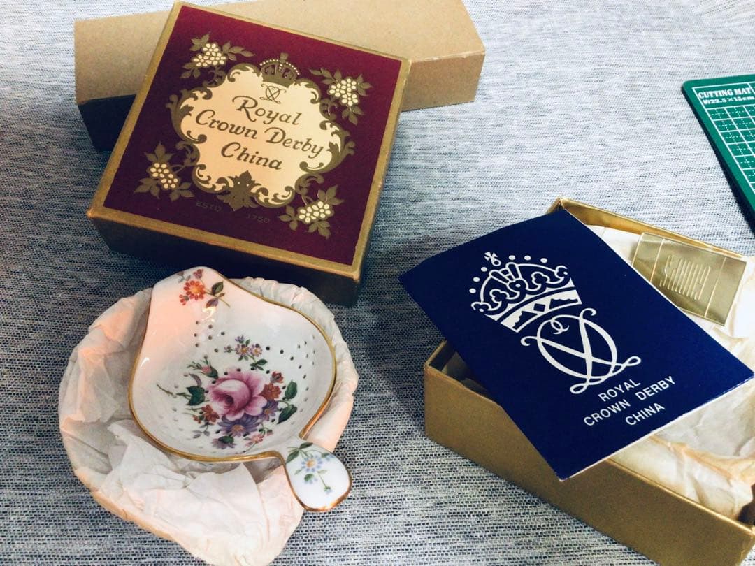 英国 ロイヤルクラウンダービー ビンテージ Posy 花柄模様 茶器2点 未