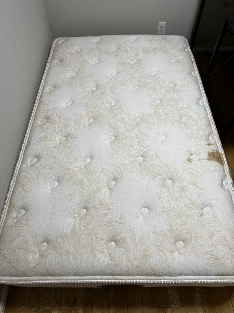 【訳あり】シモンズ マットレス セミダブル（寝心地良好）/SIMMONS