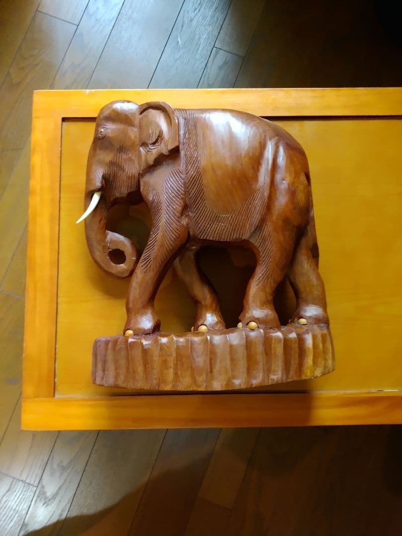 像の木彫り置物