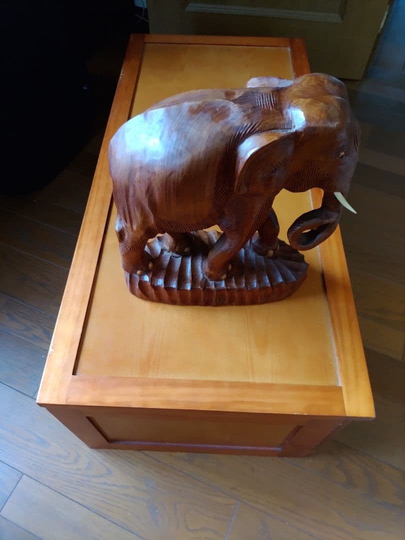 像の木彫り置物