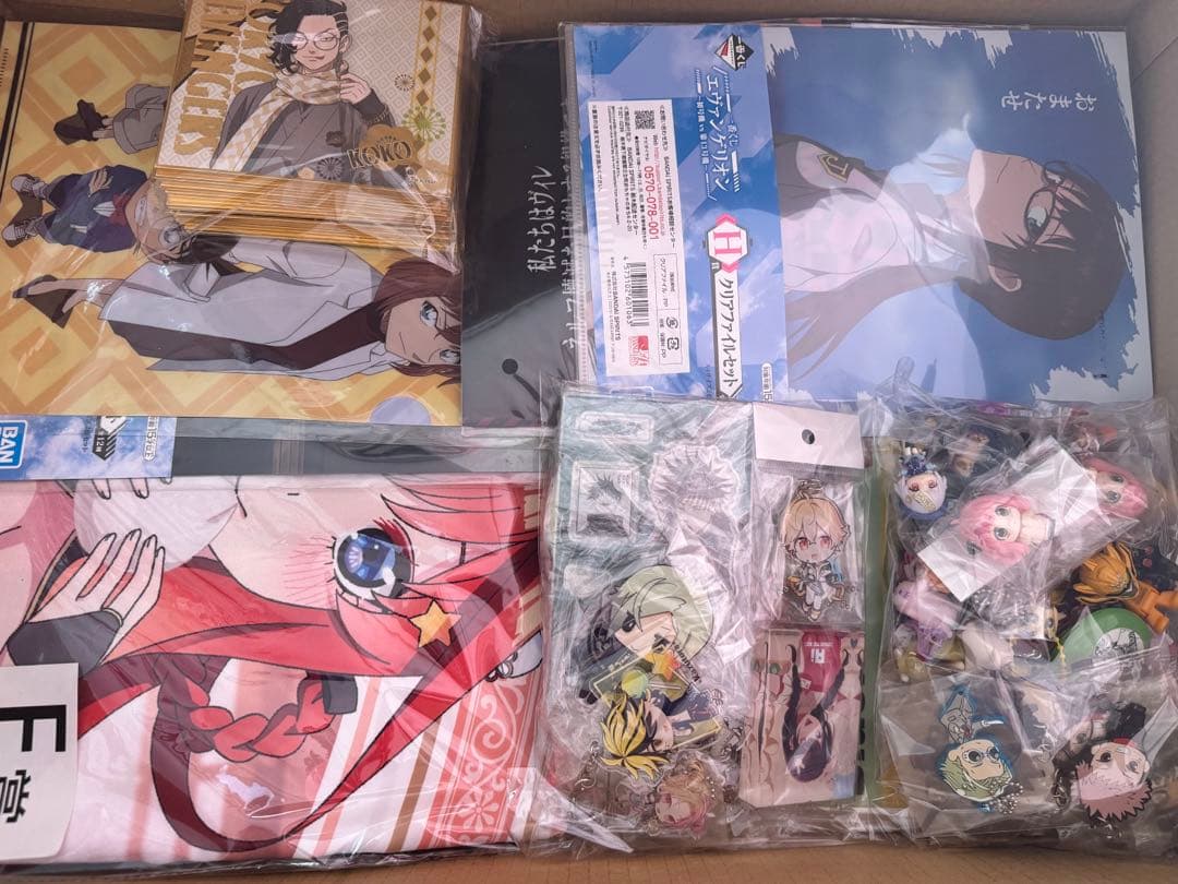 アニメグッズ キャラクターグッズ まとめ売り 超大量 大量 缶バッジ 激安 処分