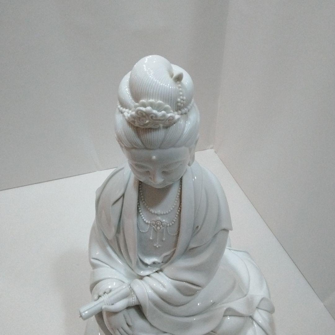 樋渡陶六作 岩座観音 白磁彫 銘窯 肥蝶山 日本工芸会正会員 - メルカリ