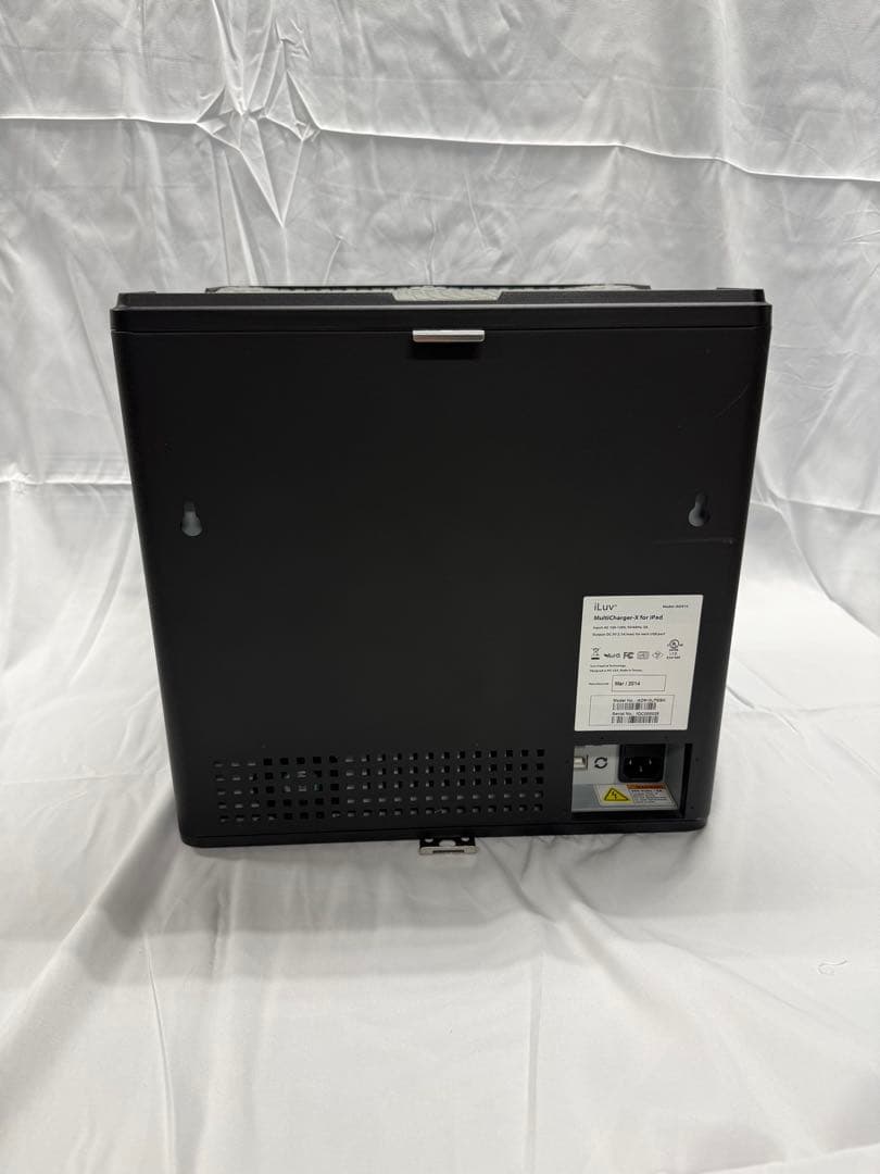 【10台同時同期・充電可】iLuv USB充電収納ケース ブラック
