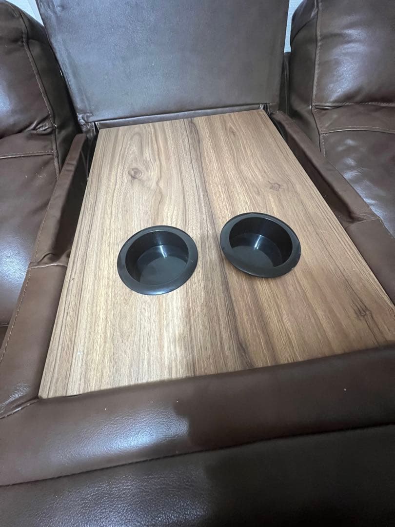 【値下げしました‼︎】福岡引取り限定。電動リクライニングソファ