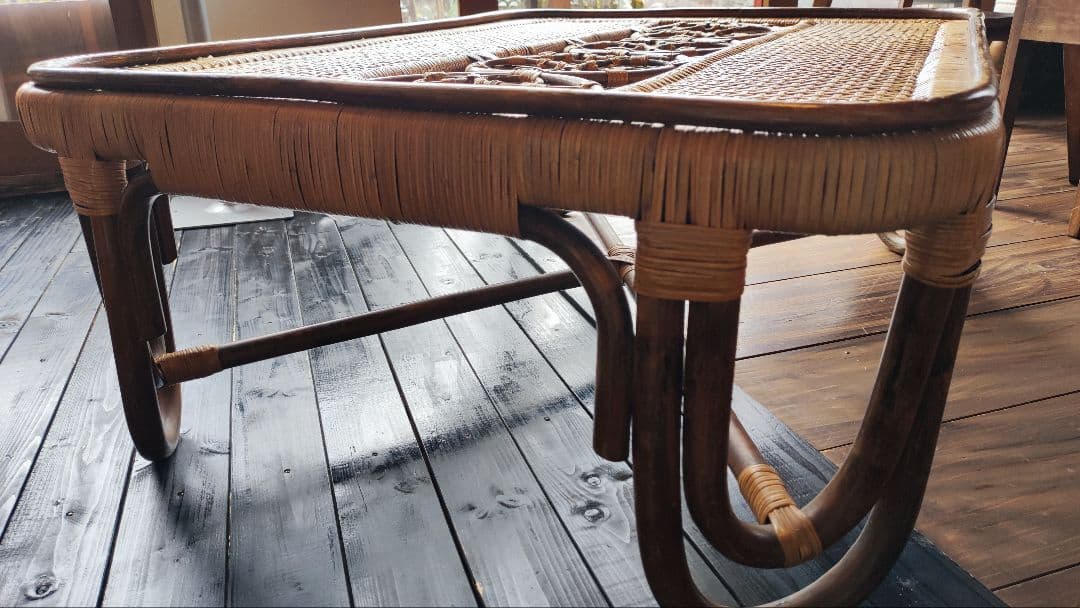 幾何学模様　高級 藤のテーブル　（ガラス無し）　アンティーク