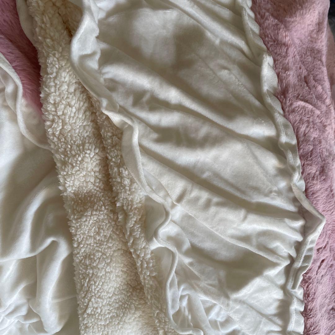 ピンク フリル付き クイーンサイズカバーセット