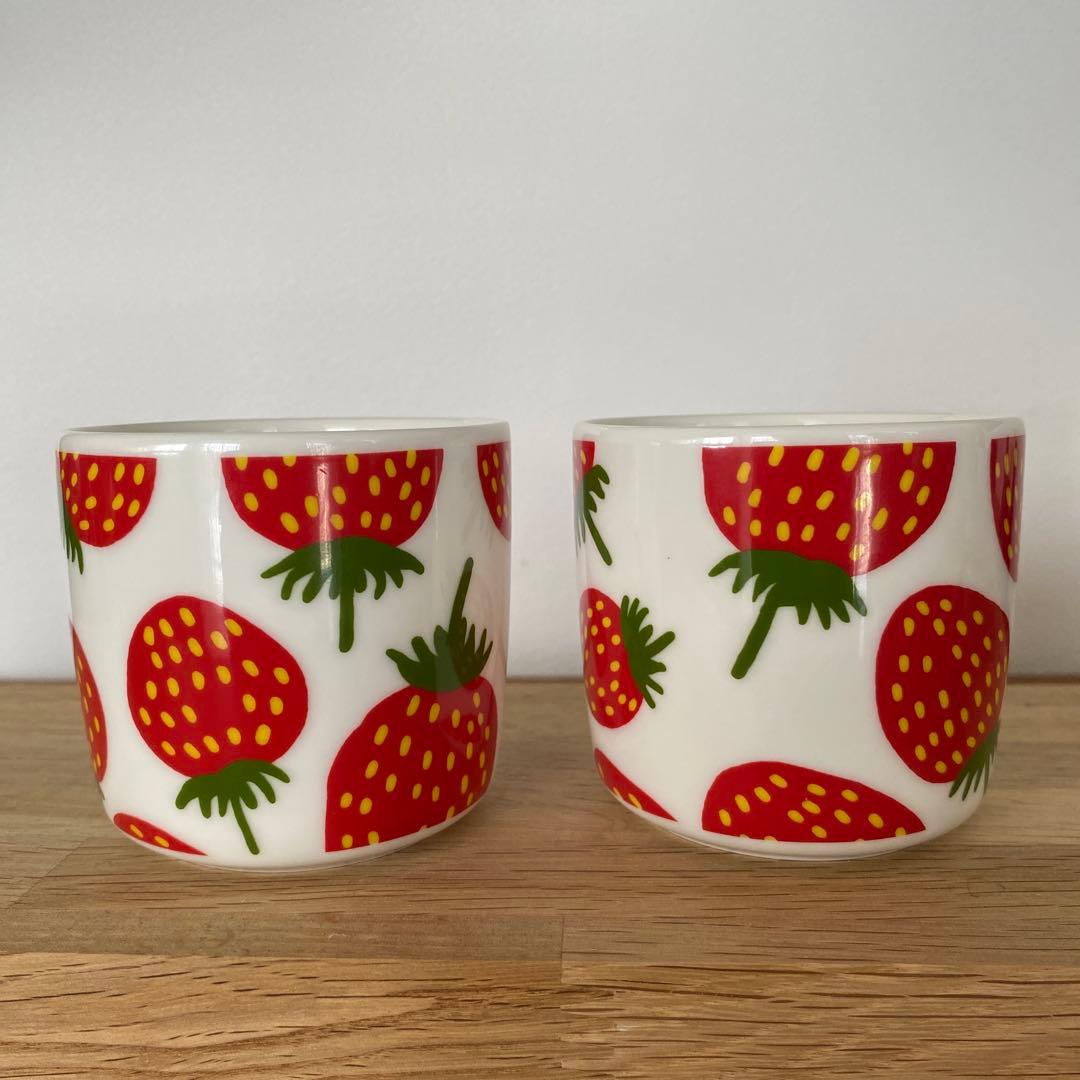 廃盤】マリメッコ マンシッカ旧モデル 蓋付きラテマグ2個 いちご