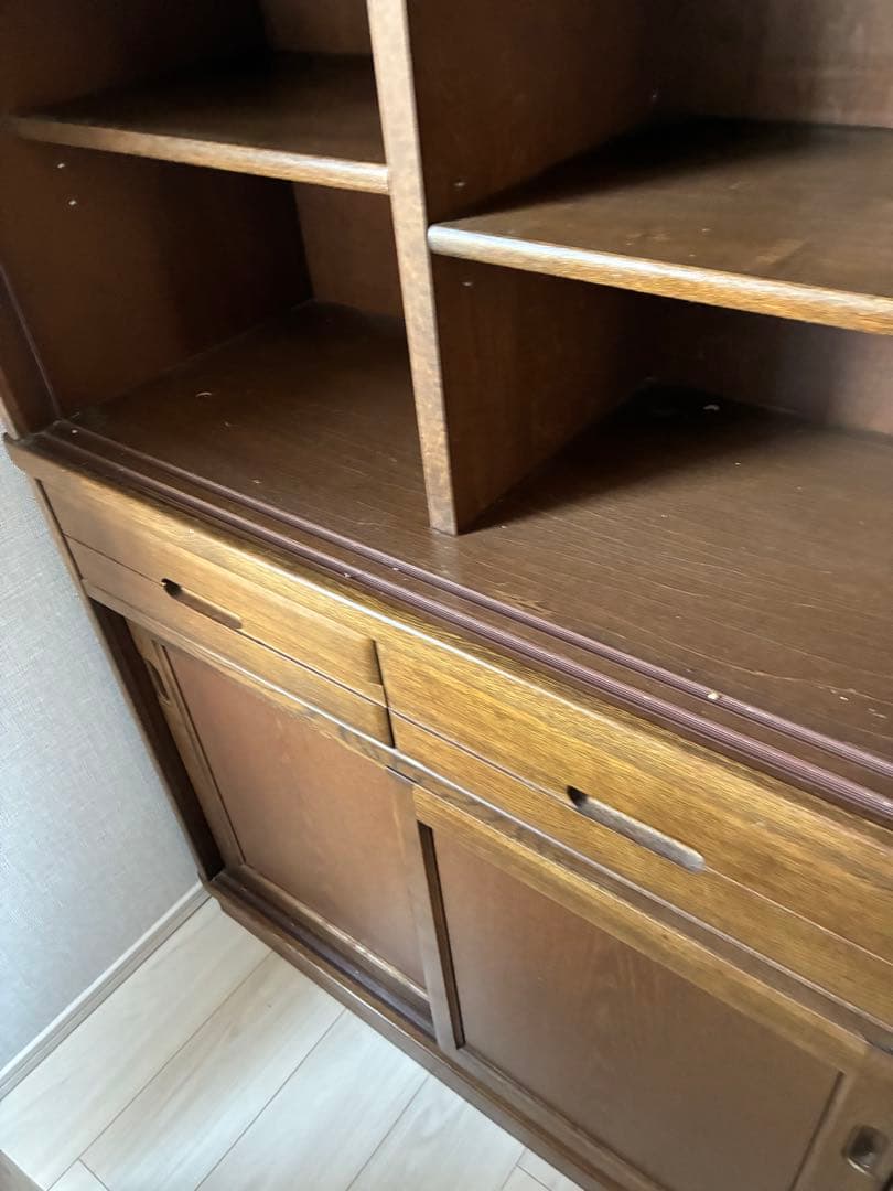 カリモク家具　食器棚　引き戸　karimoku