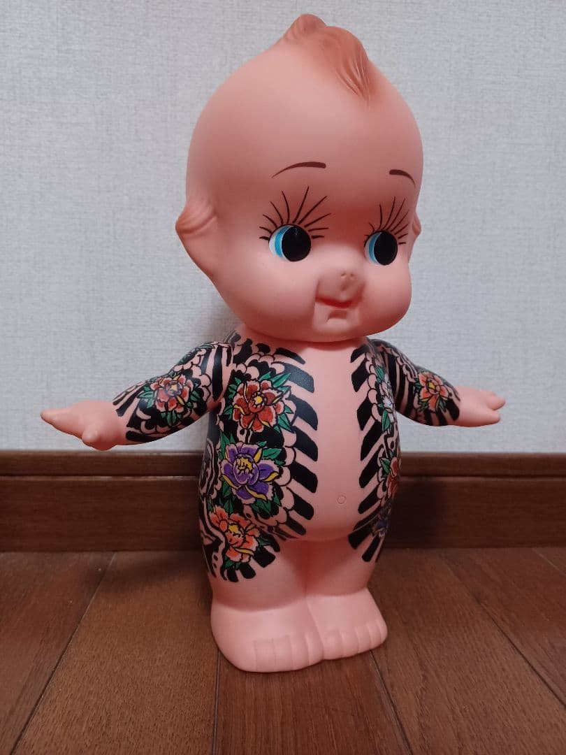 和彫り刺青キュウピー　ソフビ人形