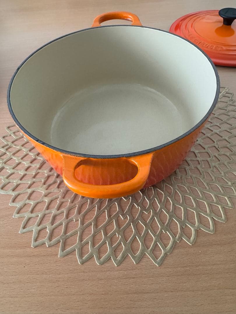 ル・クルーゼ　LE CREUSET 両手鍋 22 cm