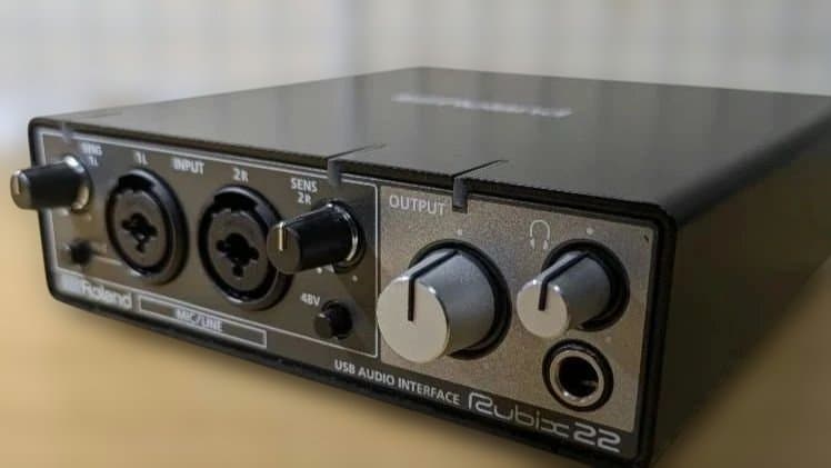 箱、ケーブル付、未使用Roland Rubix 22 オーディオインターフェイス