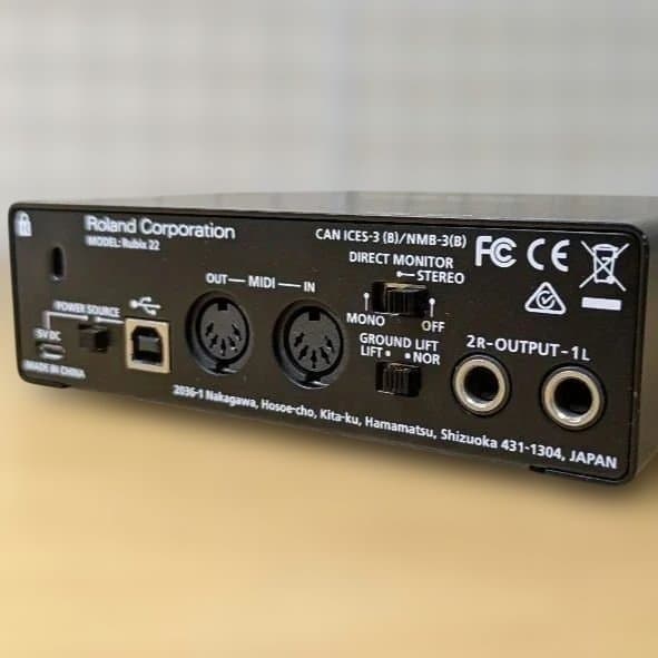 箱、ケーブル付、未使用Roland Rubix 22 オーディオインターフェイス