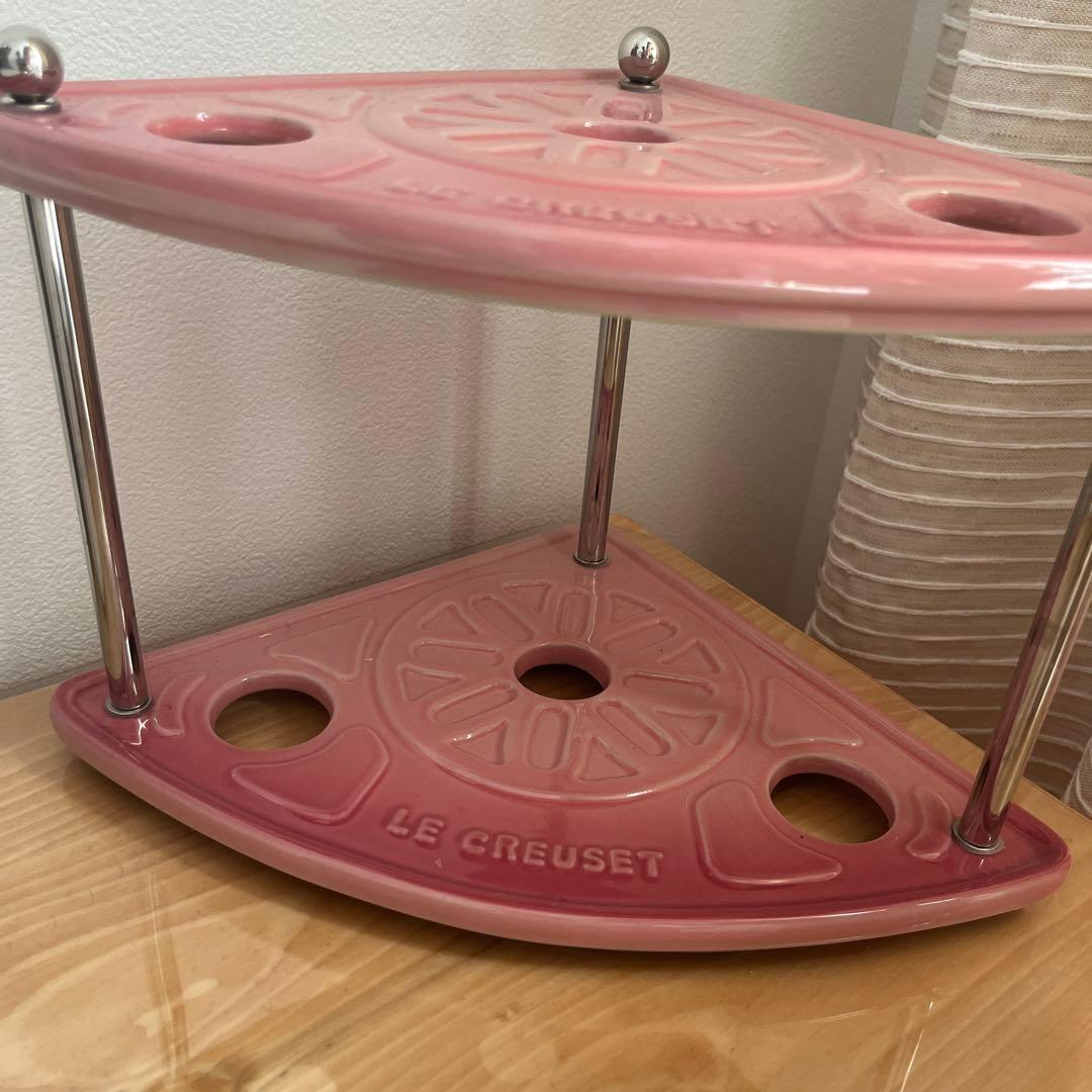 LE CREUSET ピンク 三角形ラック