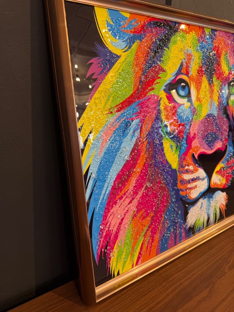 カラフルライオンのアート作品