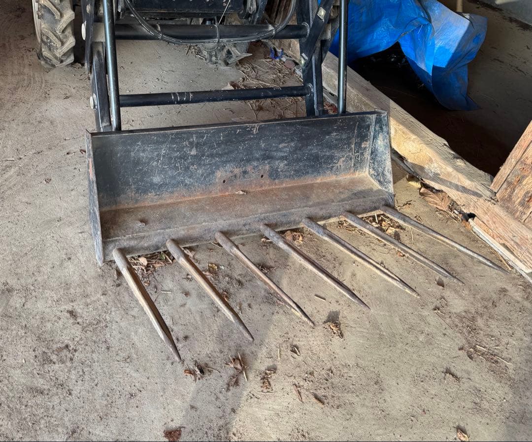 芝浦トラクター４ＷＤ.ロータリー並びローダー付き