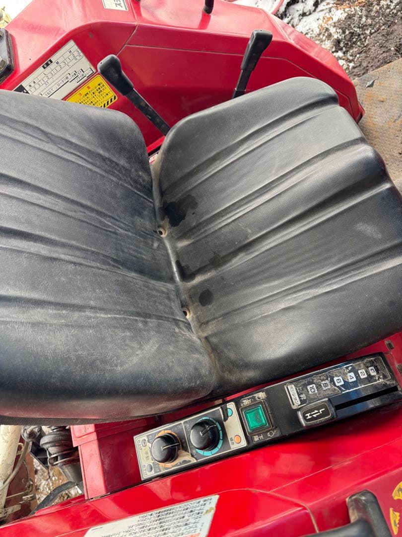 芝浦トラクター４ＷＤ.ロータリー並びローダー付き