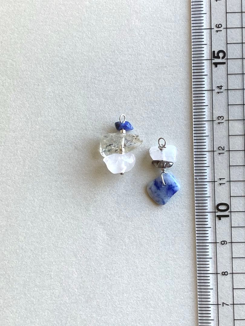 no.0061 ラフなガーデンクォーツとデュモルチェライト　一点物