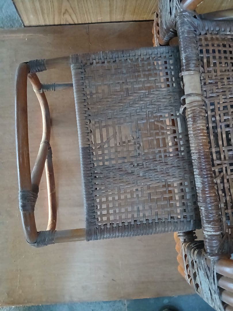 ラタン ロッキングチェア 編み込みデザイン