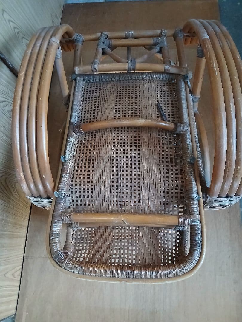 ラタン ロッキングチェア 編み込みデザイン