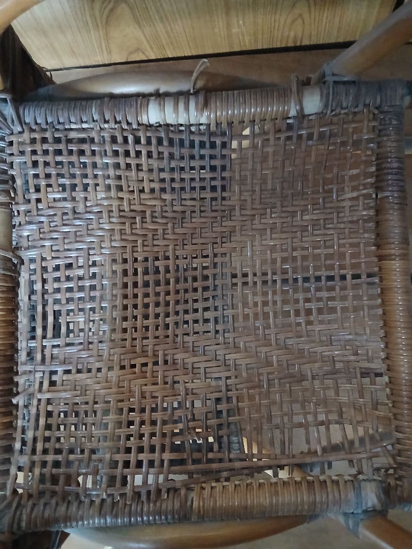 ラタン ロッキングチェア 編み込みデザイン