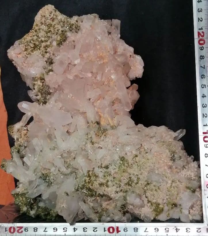 水晶 エピドート 共生クラスター（グリーントルマリン）4.8kg ーtot016