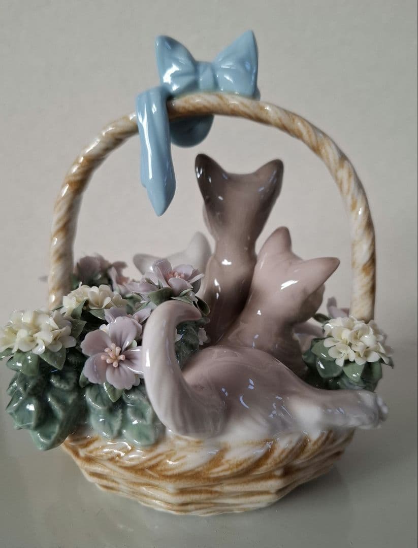 リヤドロ　三つ子の仔猫