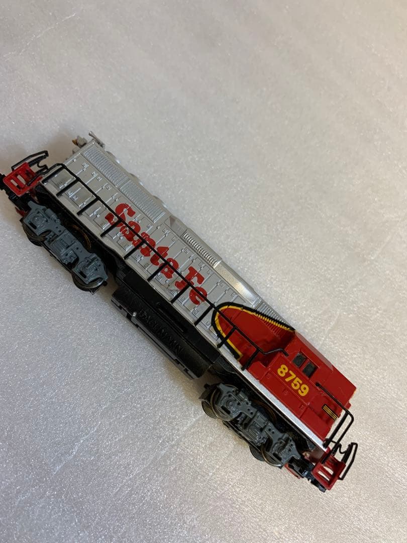 美品　Bachamann N Scale GP 50-SANTA FE 8759