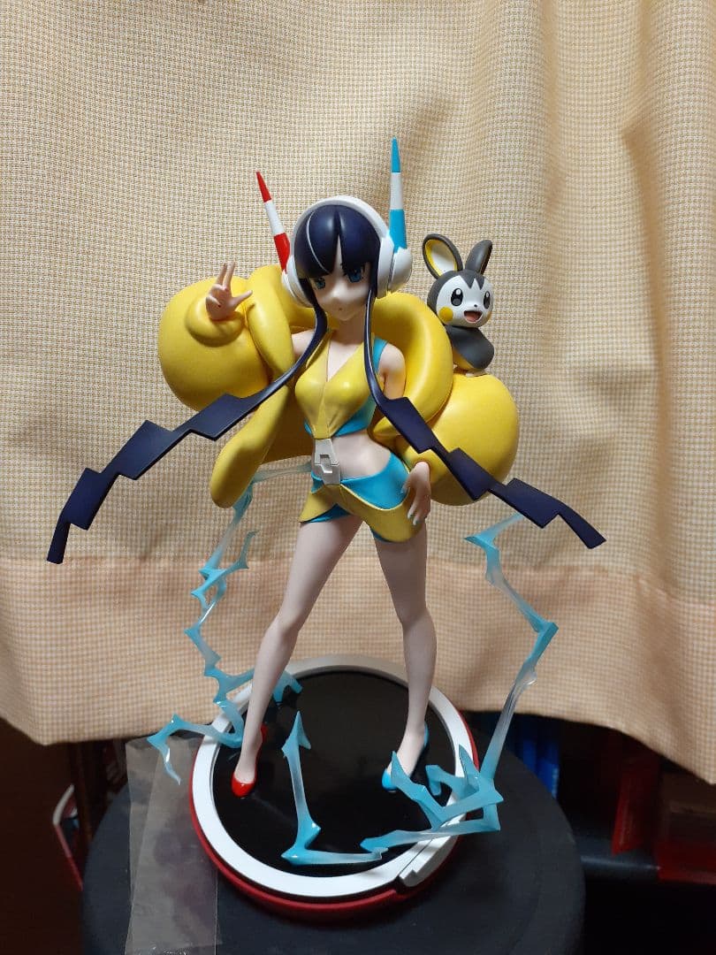 カミツレ&エモンガ フィギュア [ポケモン] - メルカリ