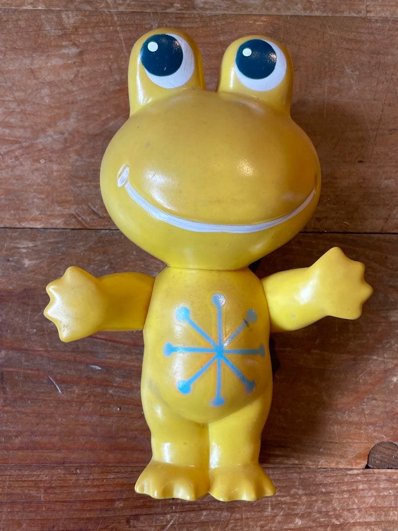 本日のみ値下げ❣️コーワ ケロちゃん　イエロー カエル 花火 ソフビ人形 企業モノ