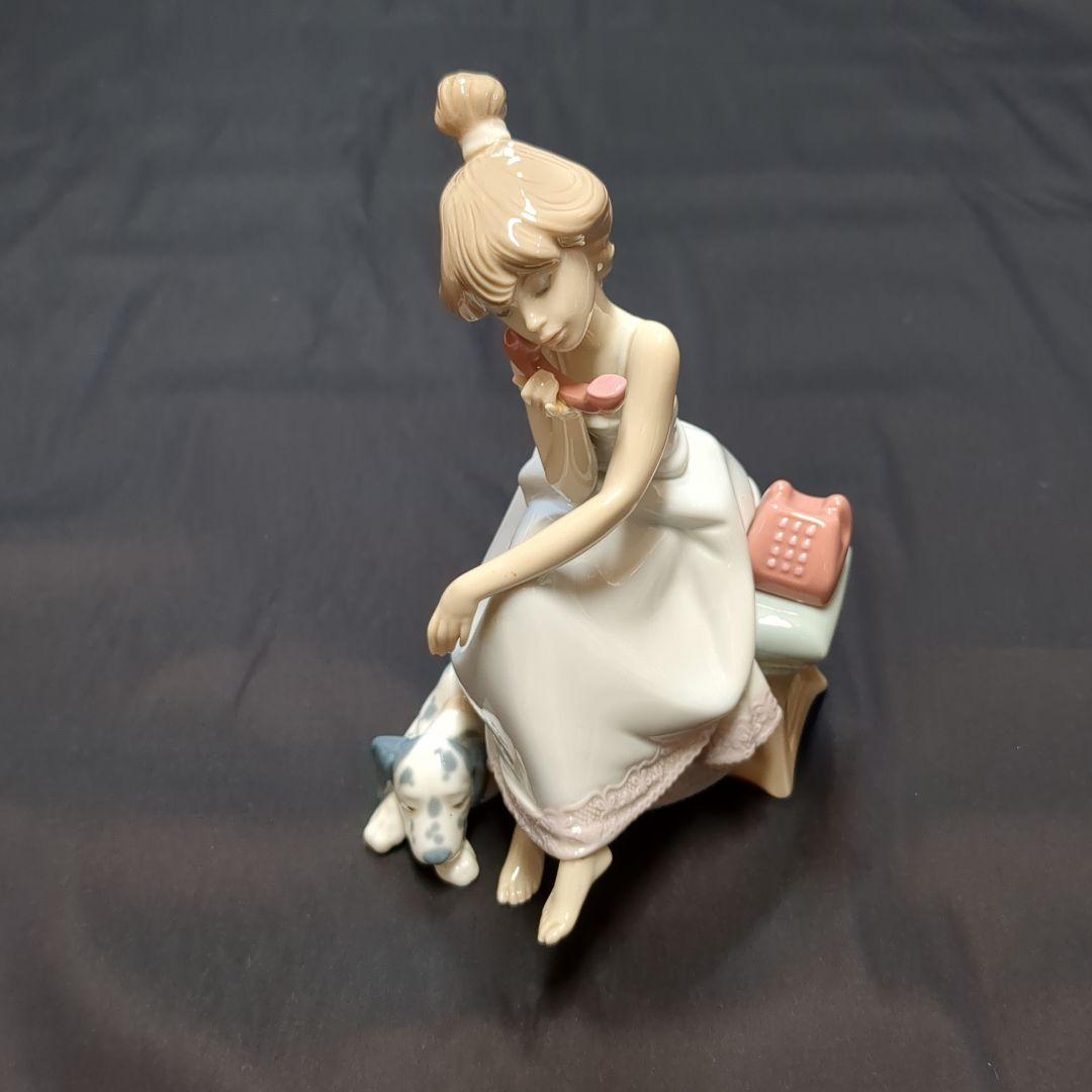 リヤドロ　大事な電話　置物