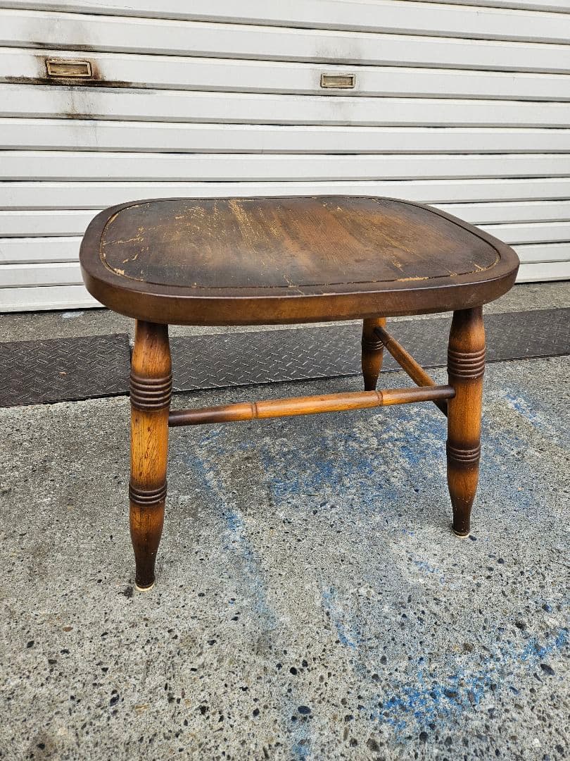 ジャパンヴィンテージ 飛騨家具 木製のスツール 椅子 オットマン キツツキマーク