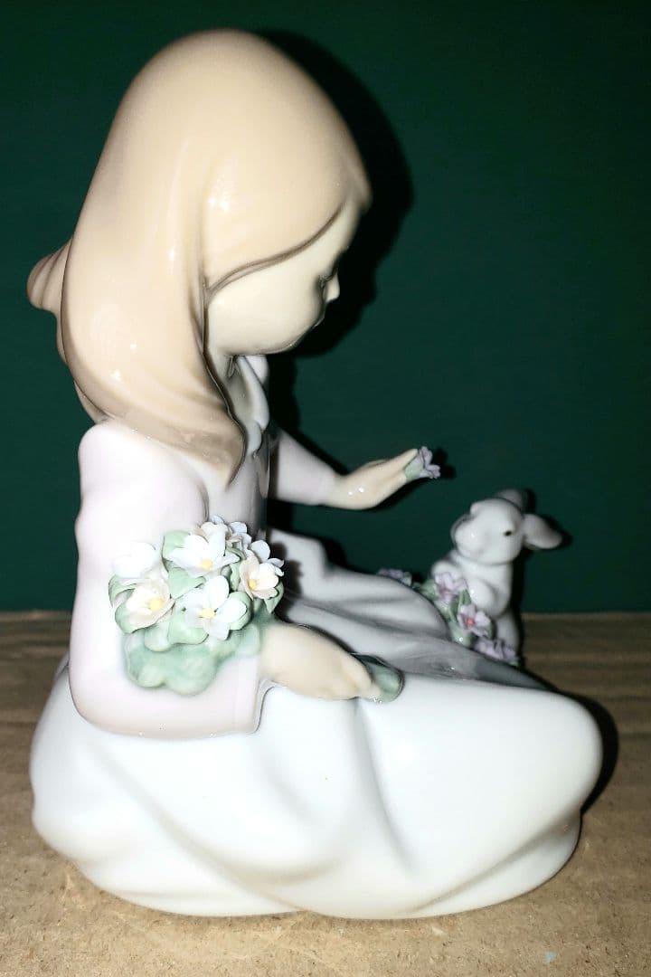 リヤドロ人形　うさぎと仲良し　(元箱付き)　製造終了品　メモパッド付き