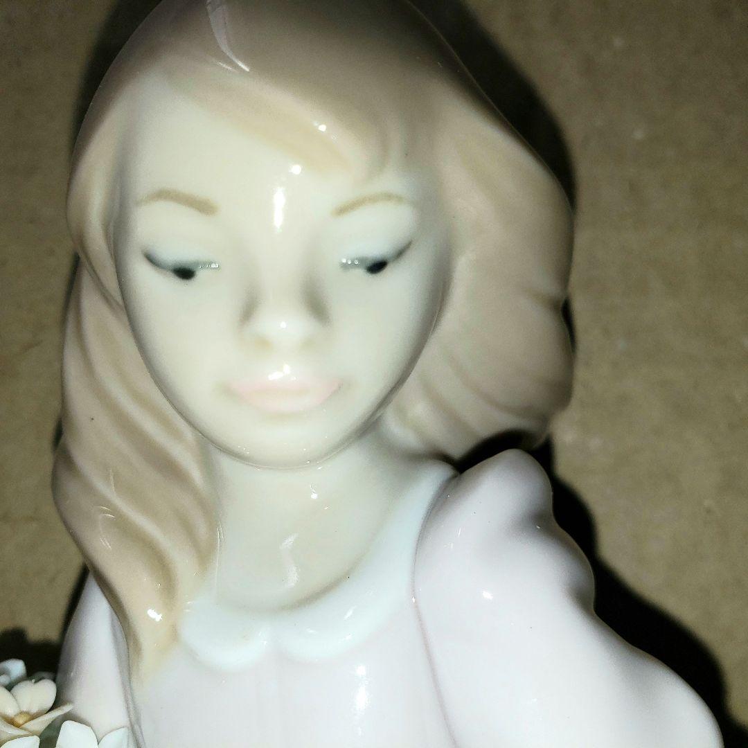 リヤドロ人形　うさぎと仲良し　(元箱付き)　製造終了品　メモパッド付き