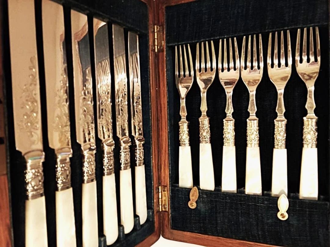 英国アンティーク マザーオブパール カトラリーセット/ PMC 刻印・専用 木箱